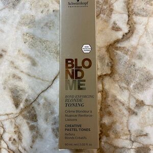 Blondme hair toners (Two). For that white color hair after pre lightning. 2ozbox